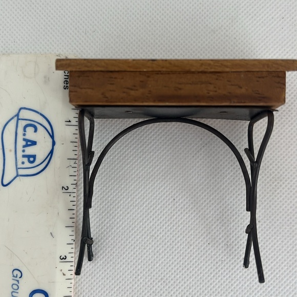 Dollhouse furniture schoolhouse desk and chair vintage - Picture 6 of 8